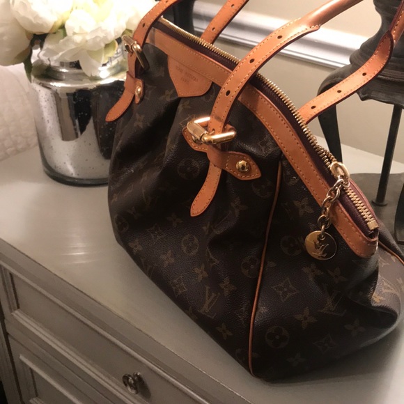 Louis Vuitton purse - Picture 3 of 4